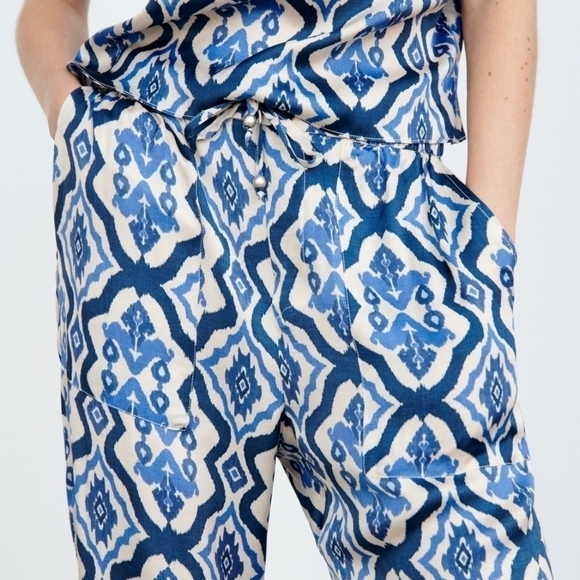Zara Satin Silky Abstract Print Joggers And Tied Top Set In Cream & Blue Size S - Picture 7 of 16